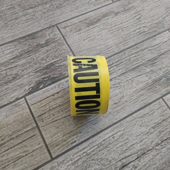 CAUTION/CUIDADO YELLOW TAPE - Picture 2 of 5